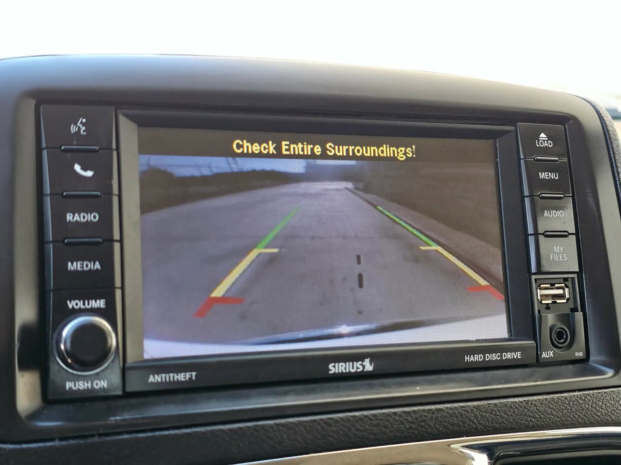 Used 2014 Chrysler Town & Country Touring-L w/ Driver Convenience Group FWD image 24