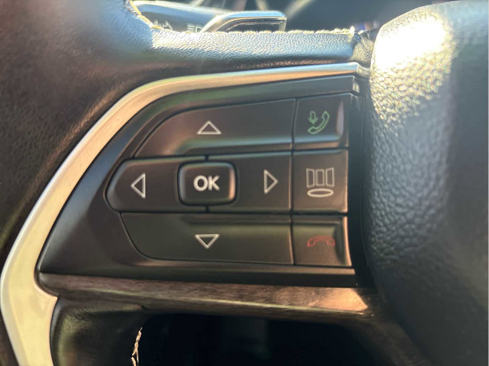 Used 2022 Jeep Grand Cherokee L Limited image 26