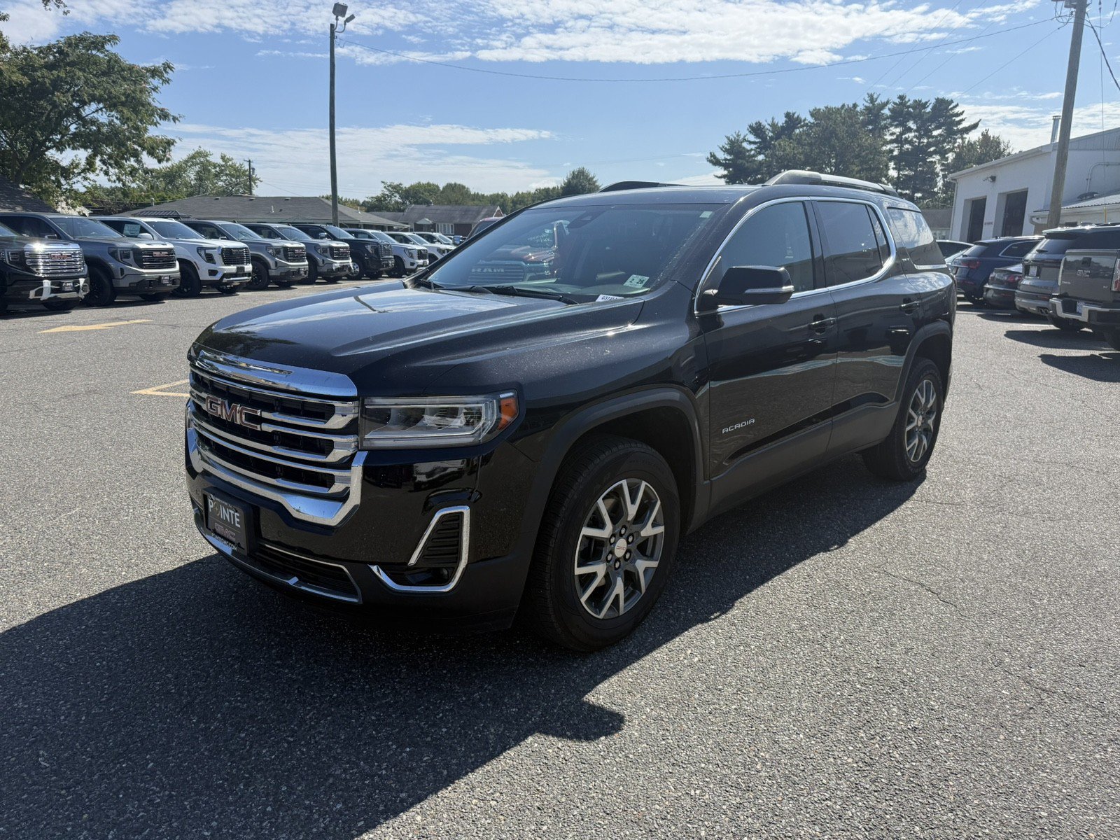 Used 2023 GMC Acadia SLT AWD/4WD image 7