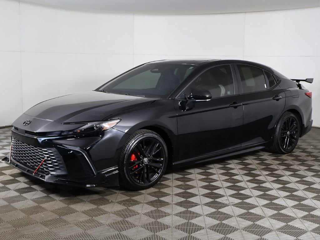 Used 2025 Toyota Camry SE FWD image 8