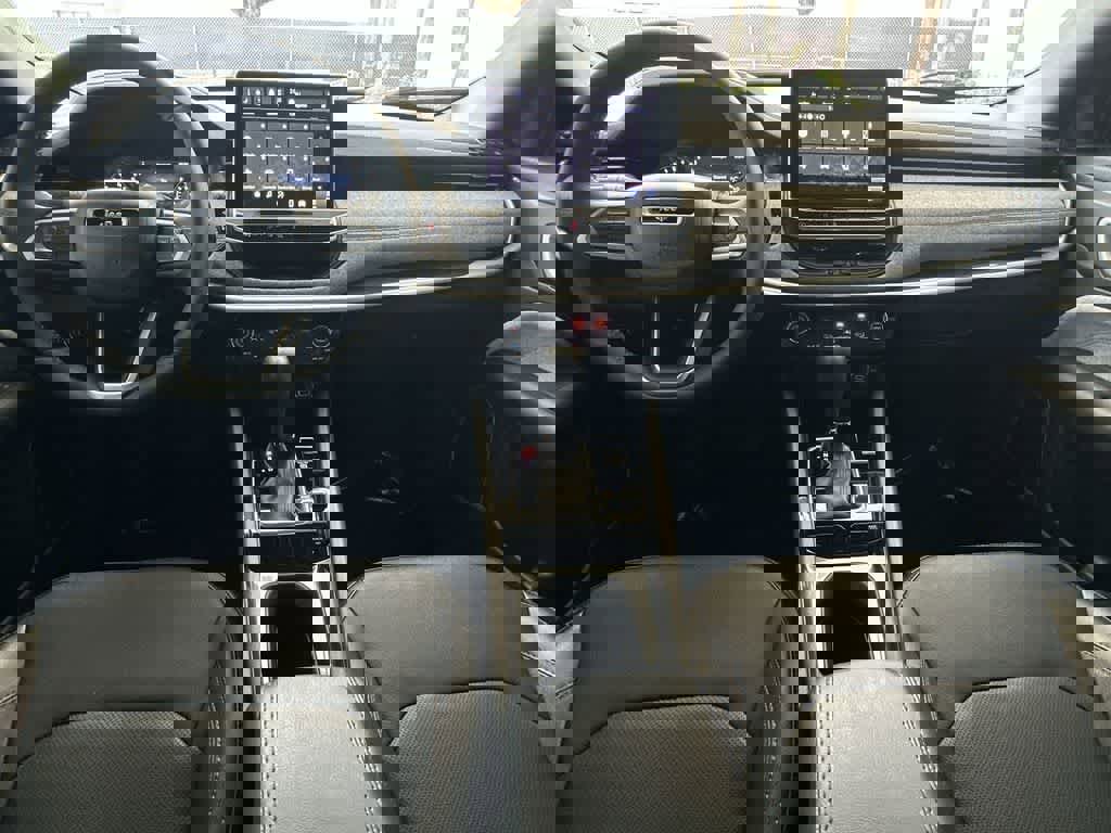 Used 2023 Jeep Compass Latitude image 24