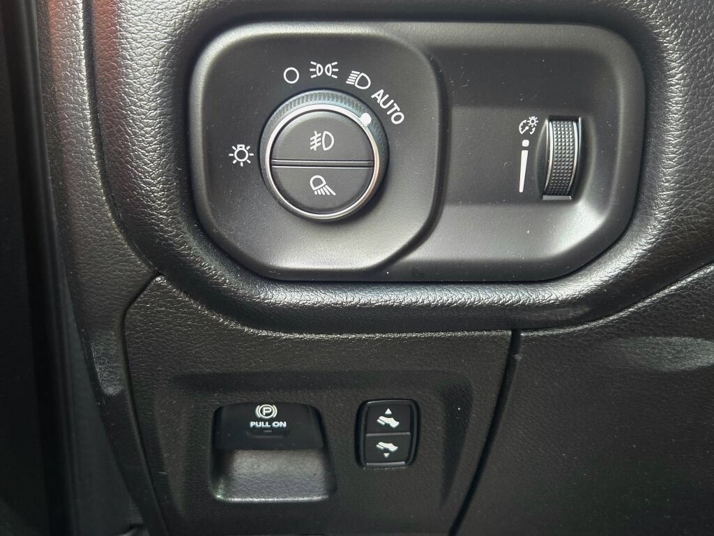 Used 2020 RAM 1500 Rebel AWD/4WD image 28