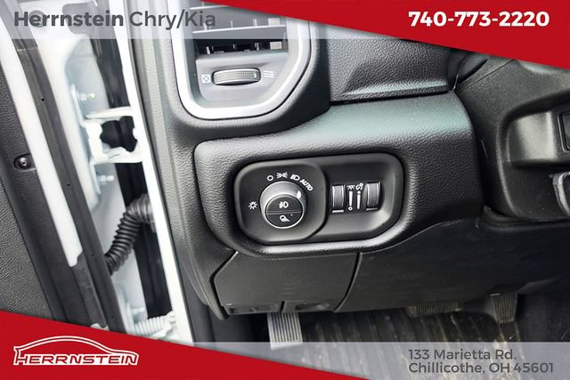 Used 2026 RAM 2500 Laramie AWD/4WD image 12