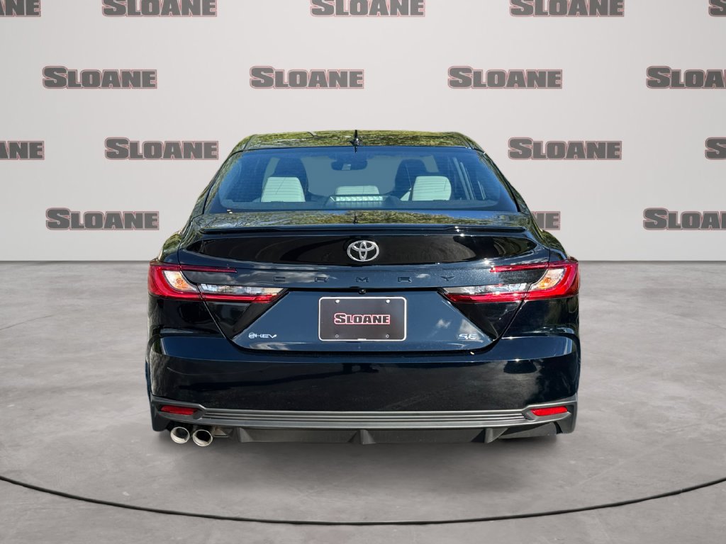 Used 2026 Toyota Camry SE w/ Convenience Package FWD image 4