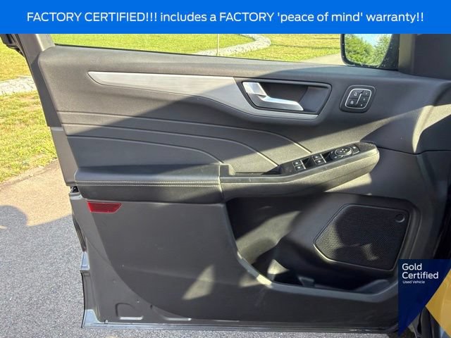 Used 2025 Ford Escape Platinum AWD/4WD image 23