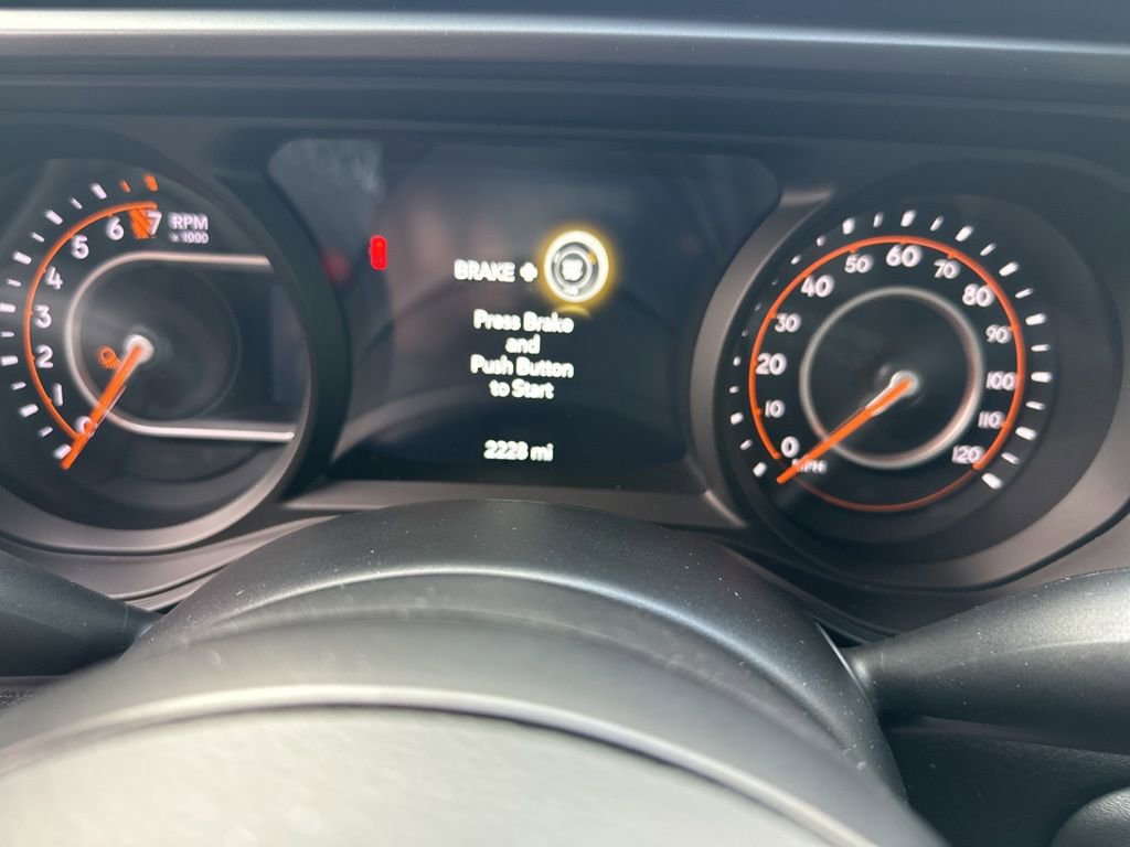 Used 2025 Jeep Gladiator Rubicon w/ Convenience Group image 10