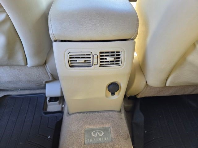 Used 2011 INFINITI FX35 AWD w/ Premium Pkg image 16