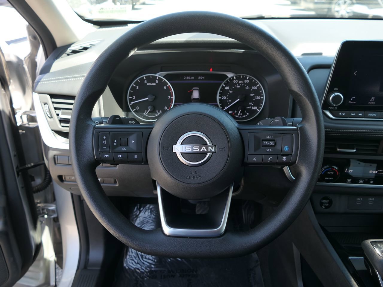 Used 2024 Nissan Rogue SV FWD image 17