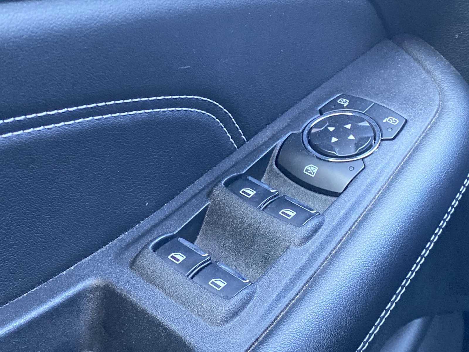 Used 2023 Ford Edge Titanium image 20