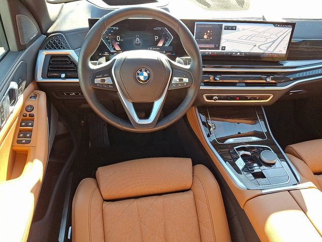 Used 2024 BMW X5 xDrive40i w/ Premium Package image 11