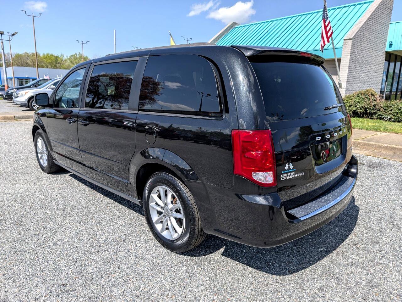 Used 2015 Dodge Grand Caravan SXT image 4