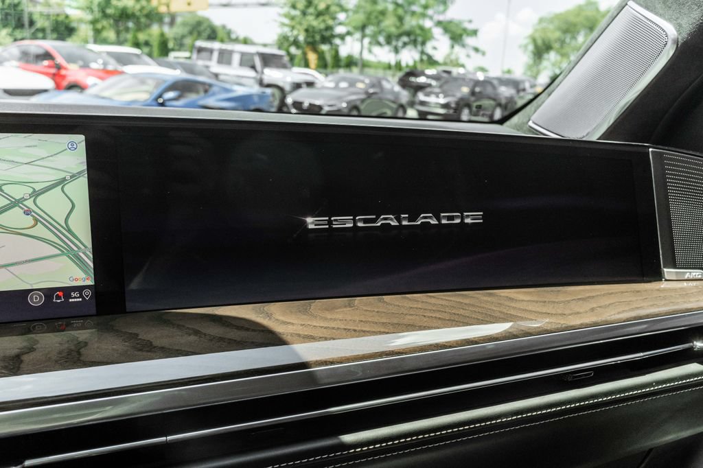 Used 2025 Cadillac Escalade ESV Sport Platinum AWD/4WD image 16