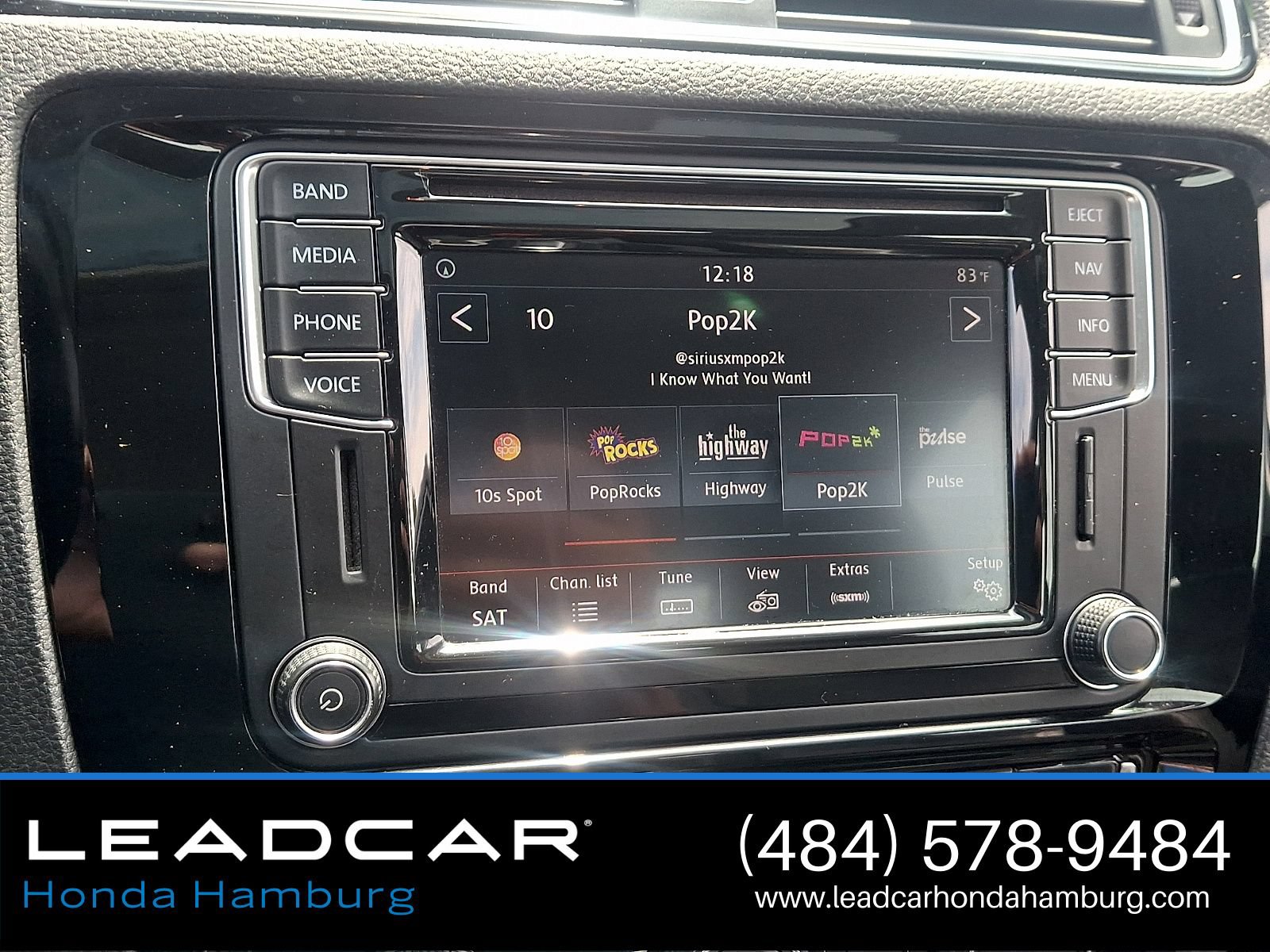 Used 2017 Volkswagen Jetta SEL FWD image 18