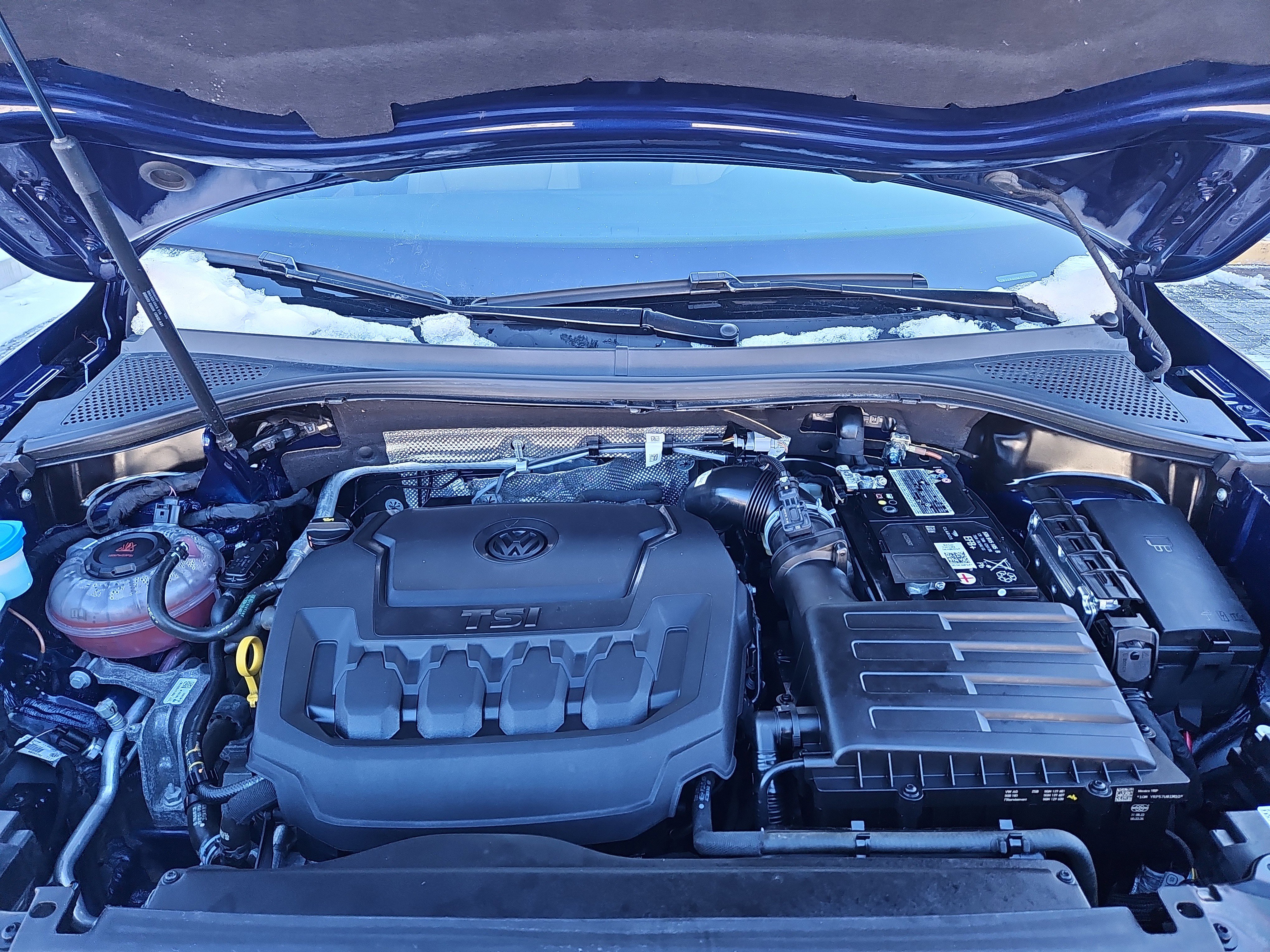 Certified 2022 Volkswagen Tiguan SE w/ Panoramic Sunroof Package image 33