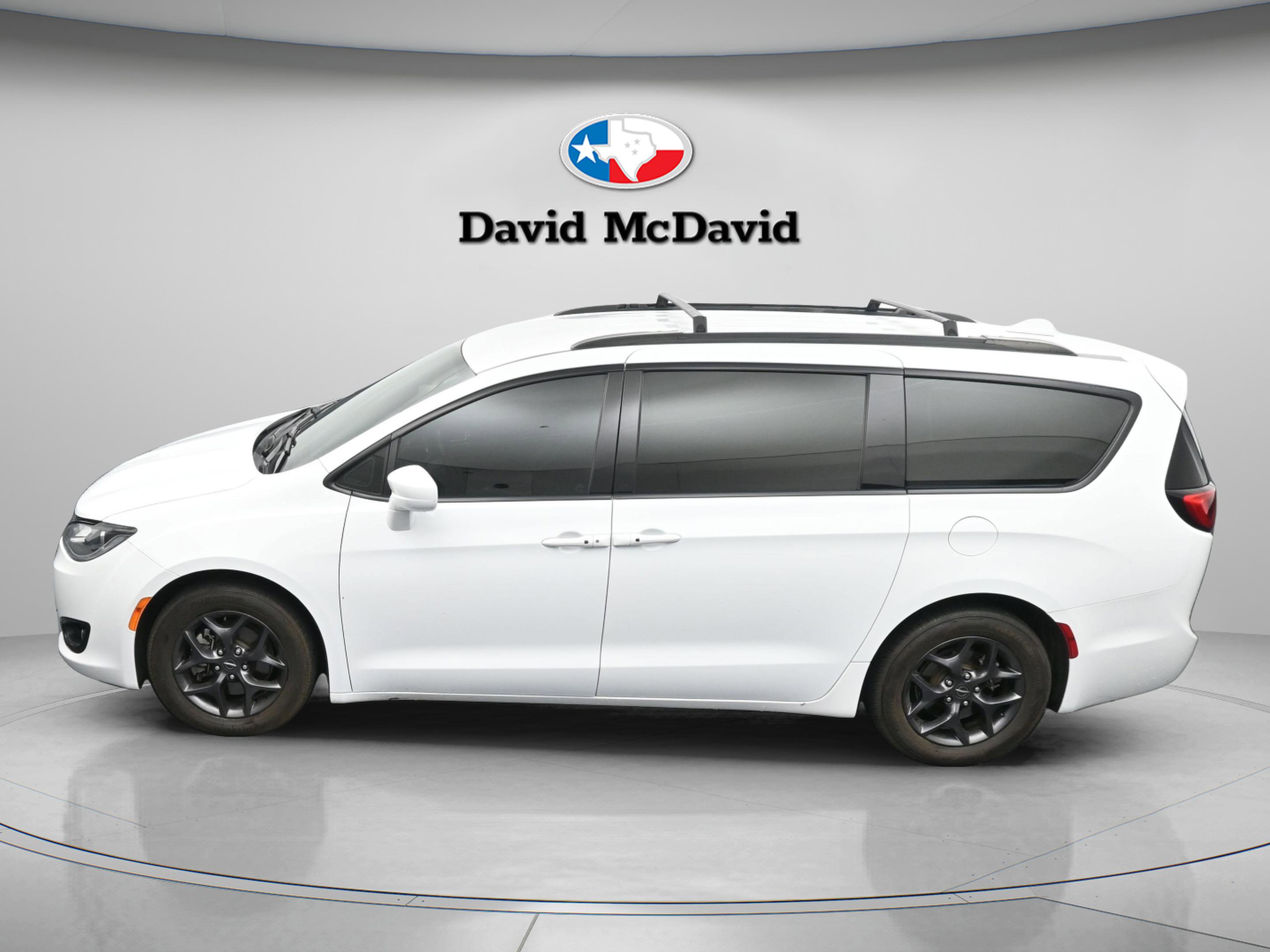 Used 2020 Chrysler Pacifica Touring-L w/ S Appearance Package image 29