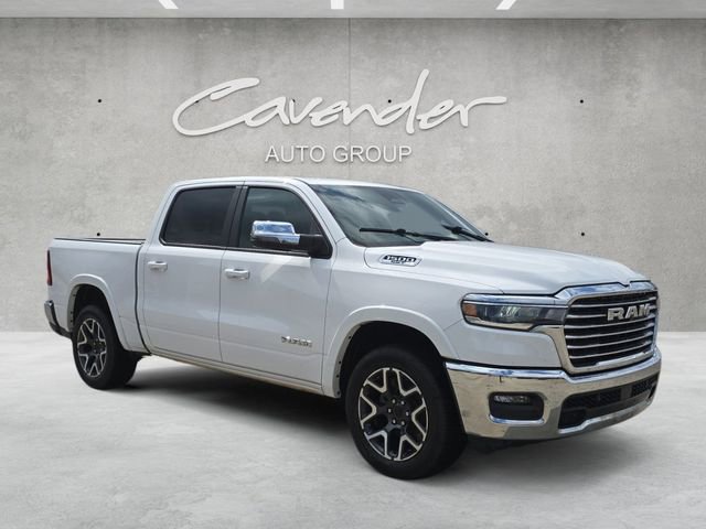 Used 2025 RAM 1500 Laramie AWD/4WD image 2