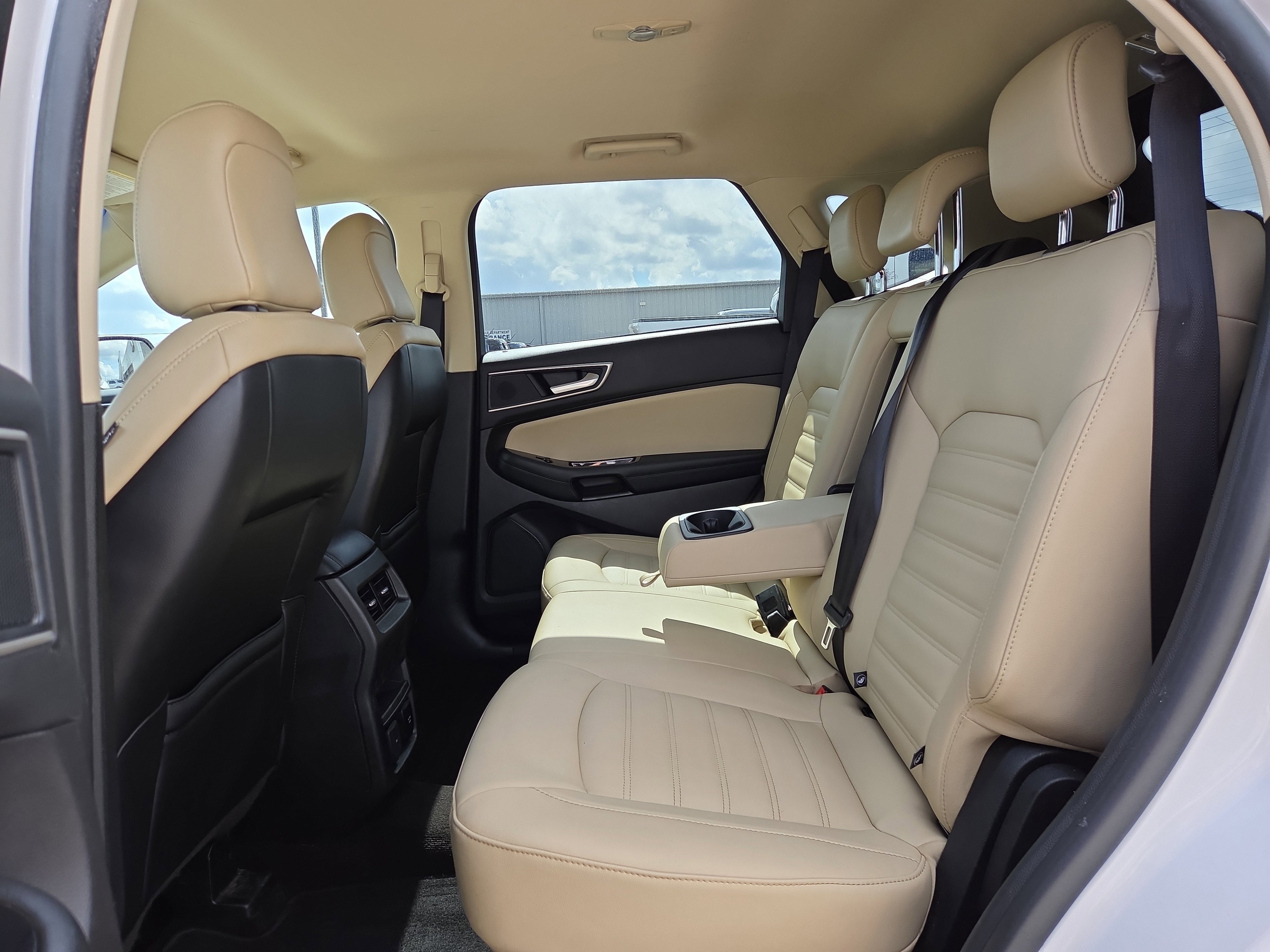 Used 2020 Ford Edge SEL w/ Convenience Package image 11