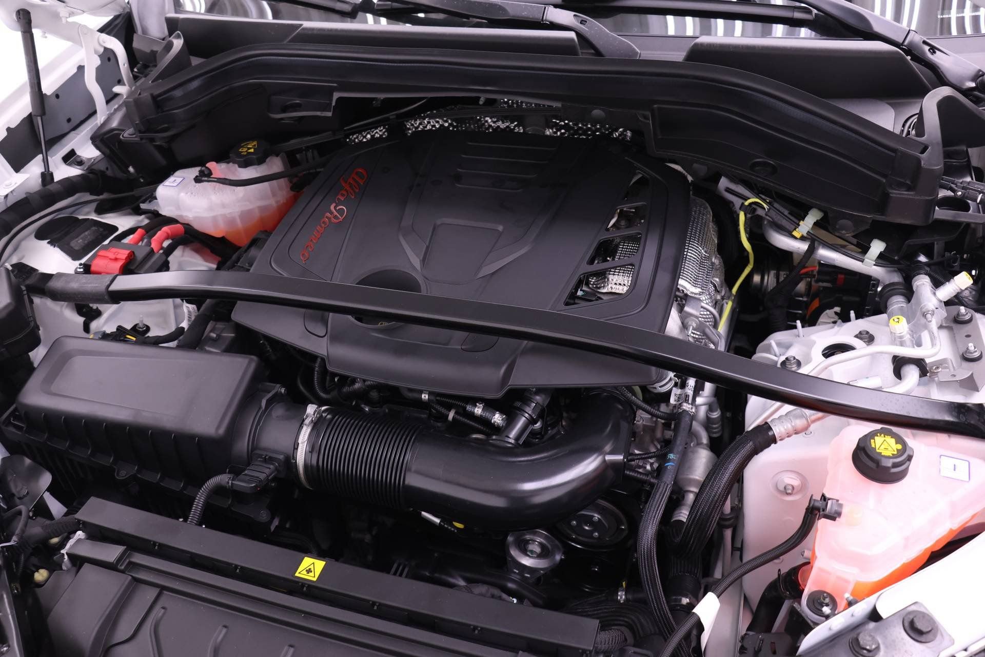 New 2026 Alfa Romeo Stelvio Sprint image 16