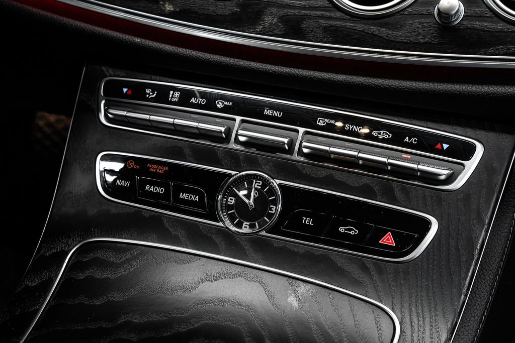 Used 2020 Mercedes-Benz E 350 Sedan image 24