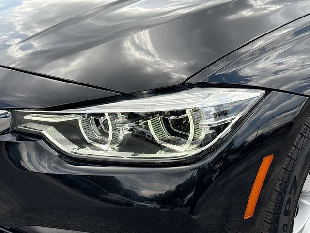 Used 2018 BMW 320i Sedan RWD image 9