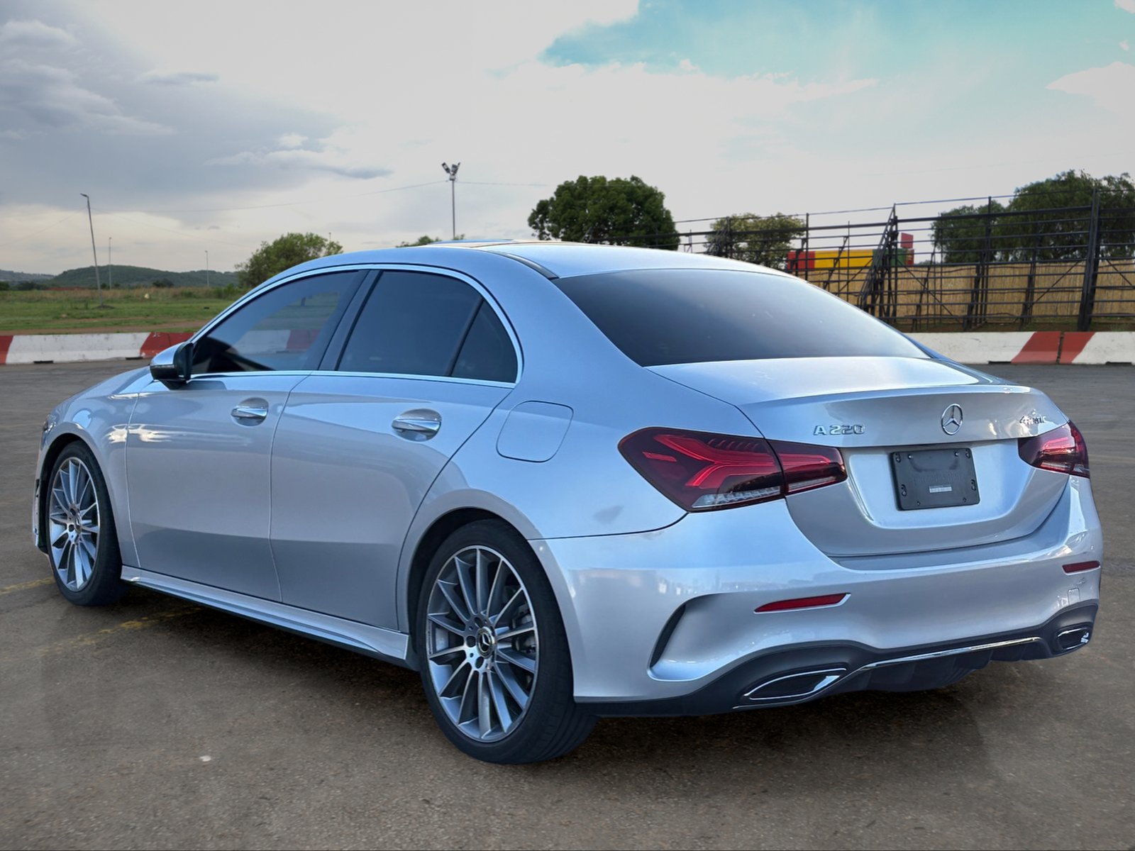 Used 2022 Mercedes-Benz A 220 4MATIC image 4