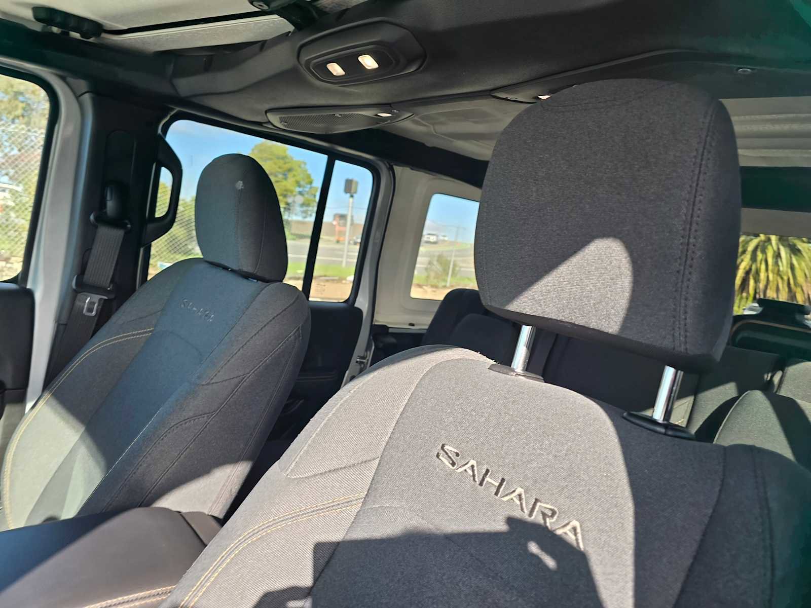 Used 2024 Jeep Wrangler Sahara image 24