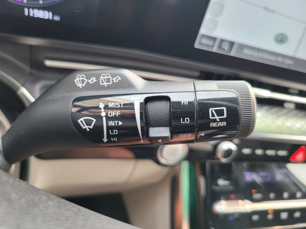 Used 2023 Kia Carnival SX Prestige FWD image 30