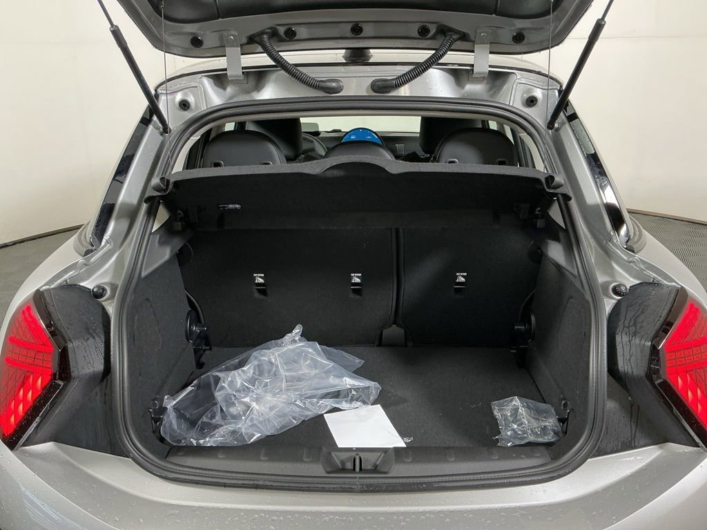 New 2026 MINI Cooper 4-Door Hardtop image 28