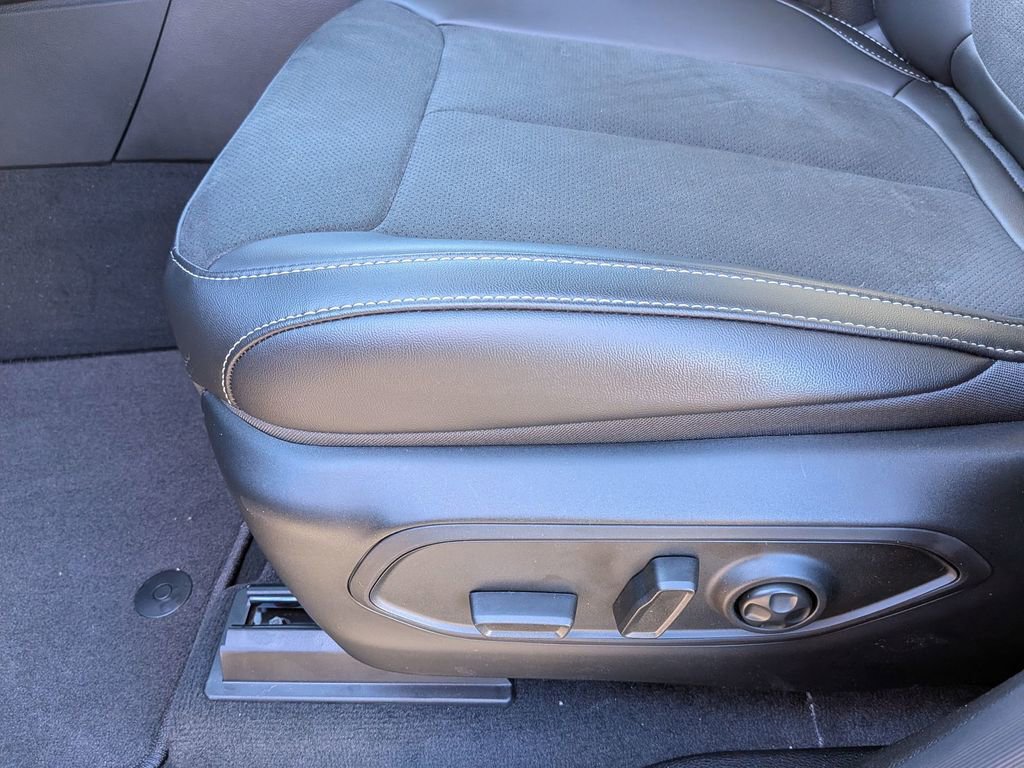 New 2025 Jeep Grand Cherokee L Altitude image 18