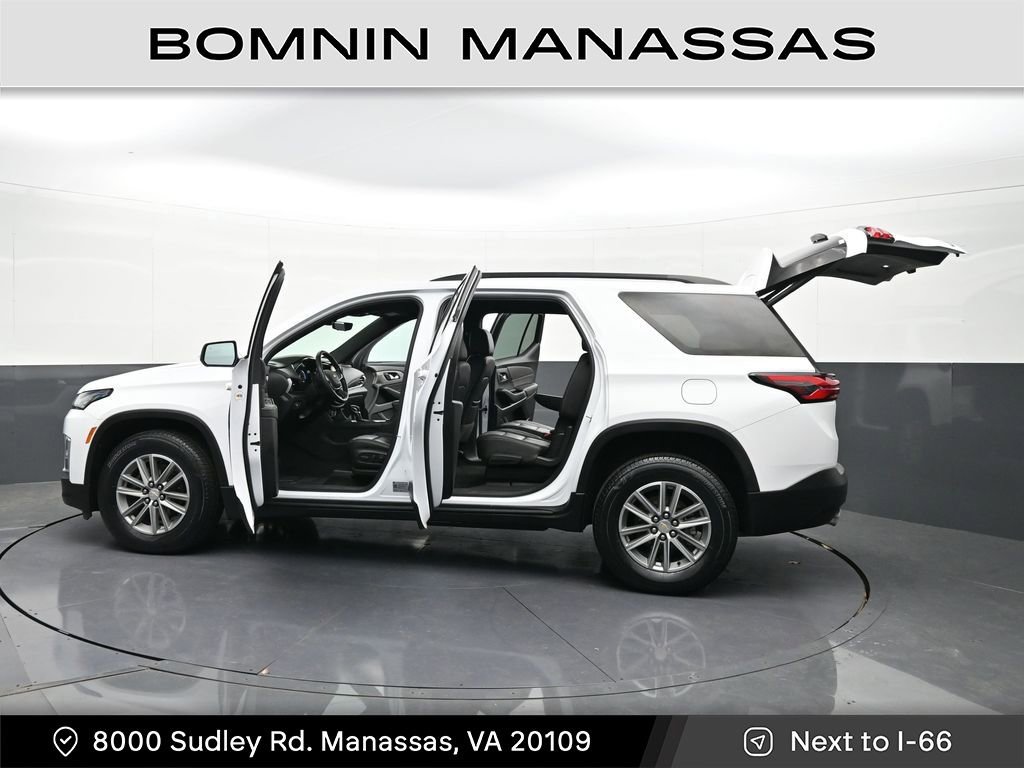 Used 2023 Chevrolet Traverse LT w/ Rear Camera Mirror Package AWD/4WD image 41