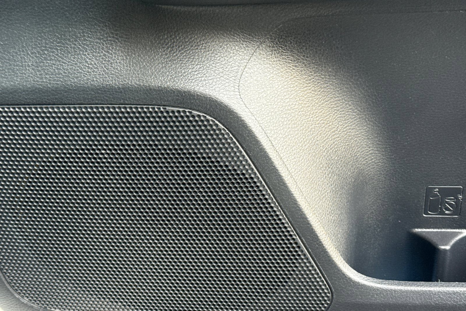 Used 2018 Toyota Tacoma SR image 21