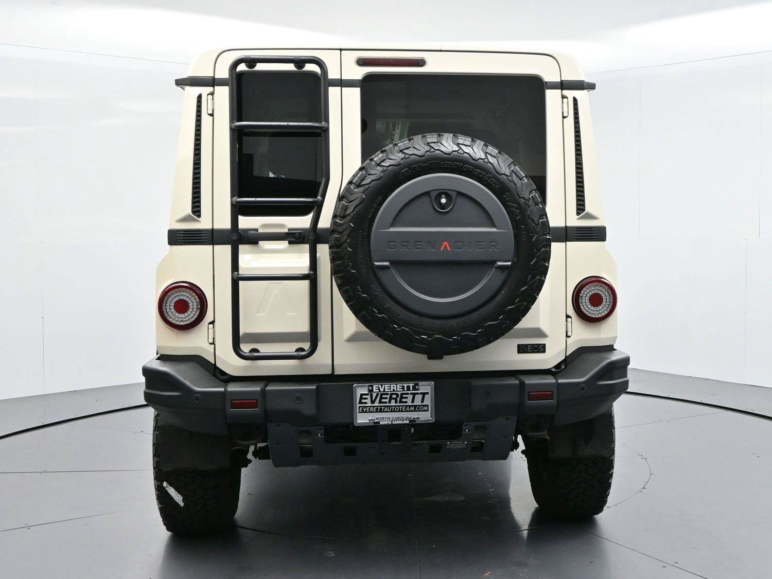 Used 2024 INEOS Grenadier Station Wagon AWD/4WD image 6