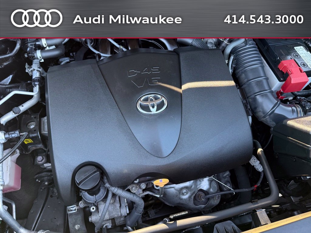 Used 2022 Toyota Highlander Platinum AWD/4WD image 42