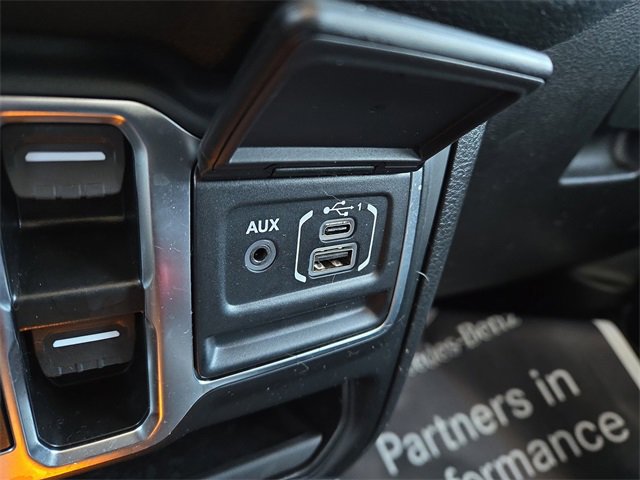 Used 2025 Jeep Gladiator Sport image 14