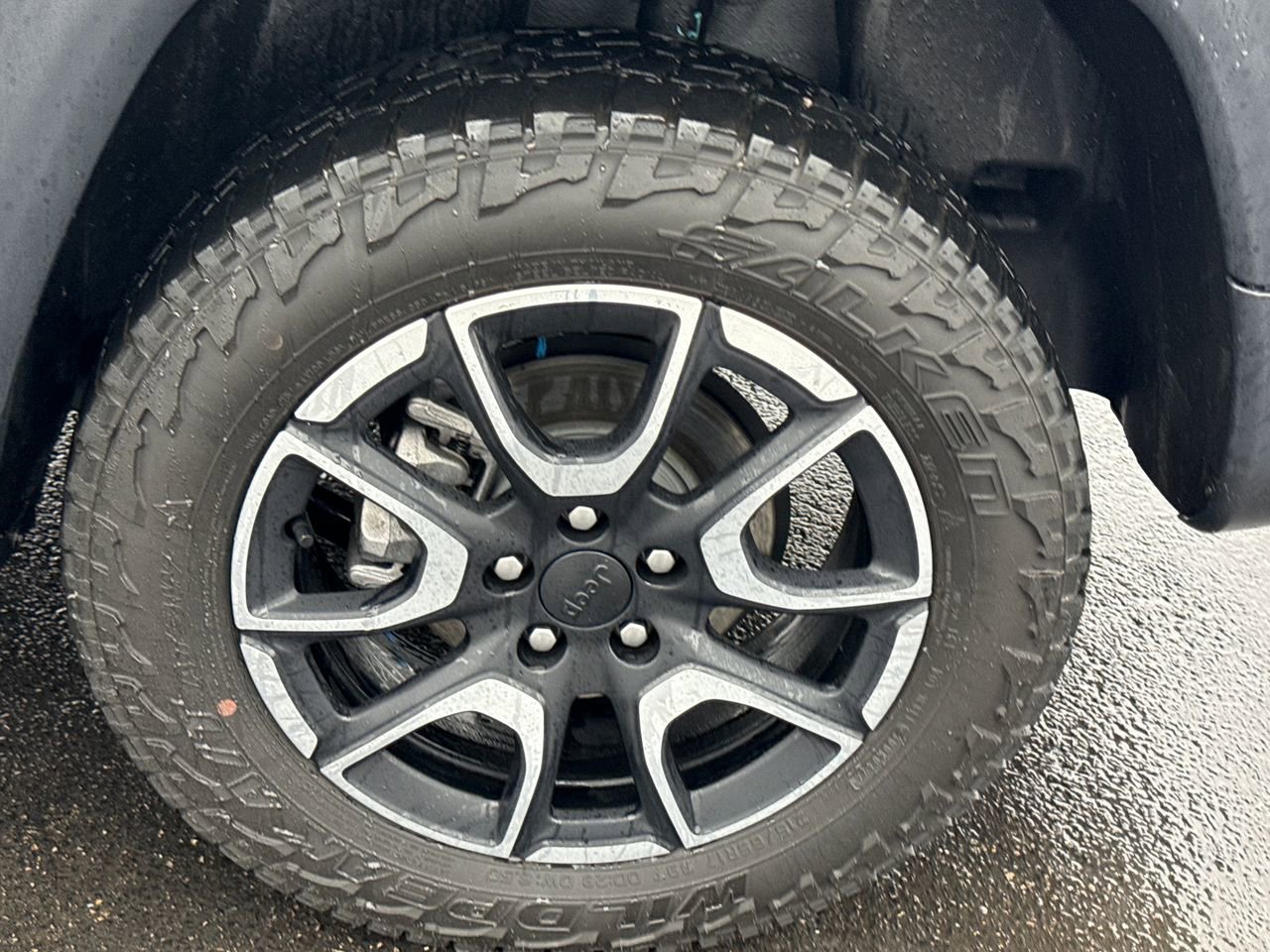 Used 2024 Jeep Compass Trailhawk w/ Trailer Tow Group image 11