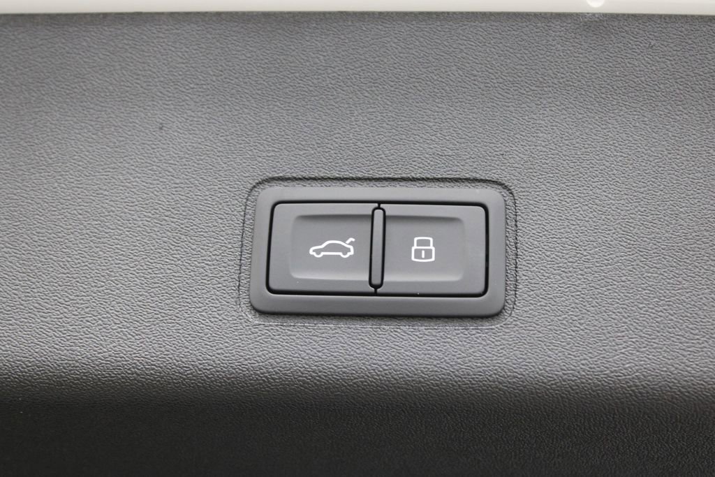 New 2026 Audi Q3 quattro 2.0T image 32