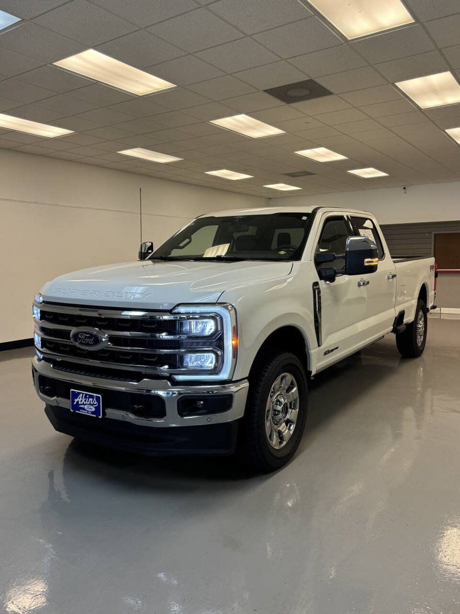 Used 2025 Ford F350 King Ranch w/ Chrome Package AWD/4WD image 1
