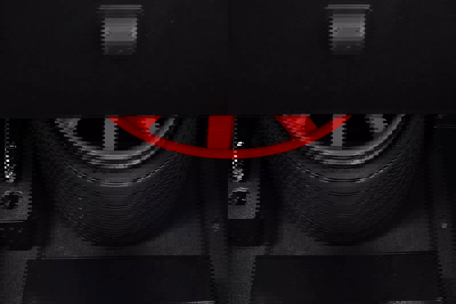 Certified 2025 Porsche Macan Turbo image 32