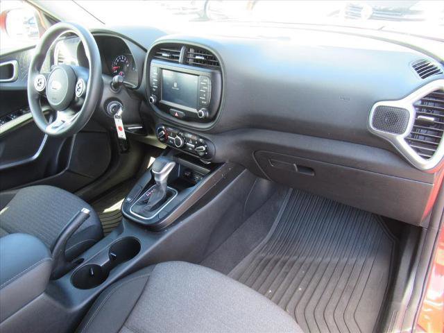 Used 2021 Kia Soul S image 12