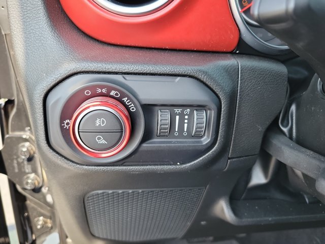 Used 2022 Jeep Gladiator Rubicon w/ Cold Weather Group AWD/4WD image 31