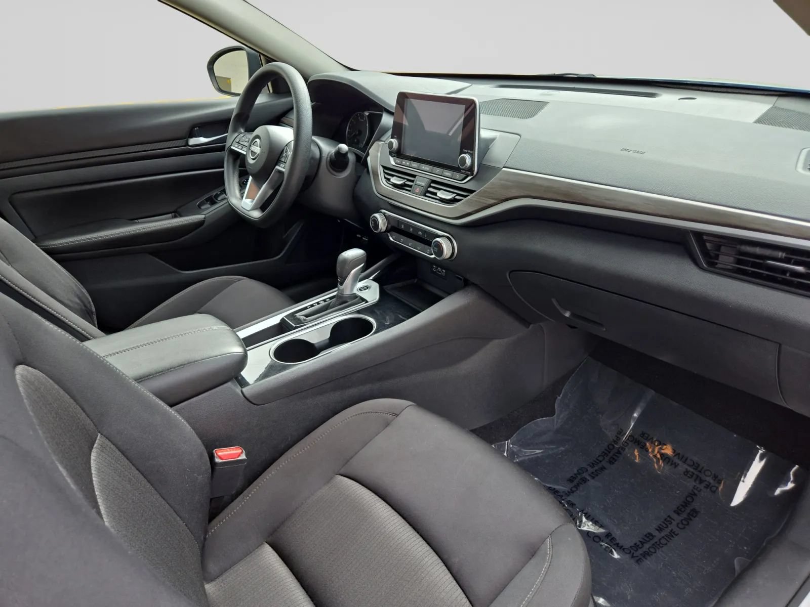 Used 2024 Nissan Altima 2.5 SV FWD image 35