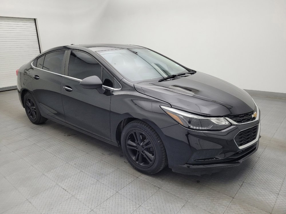 Used 2018 Chevrolet Cruze LT w/ Sun And Sound Package FWD image 11