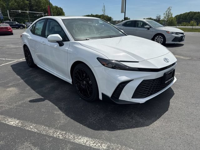 New 2026 Toyota Camry SE FWD image 3