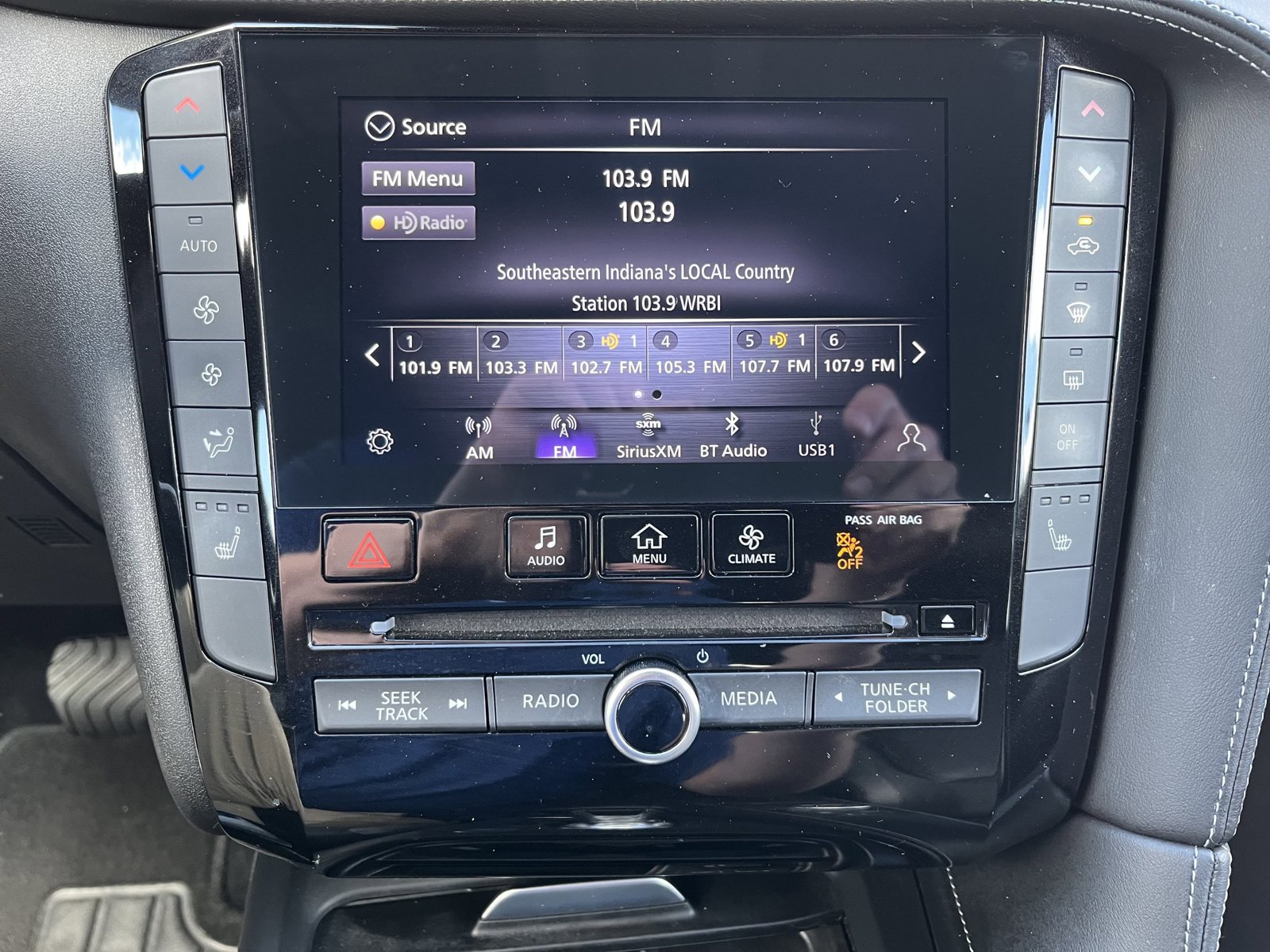 Used 2023 INFINITI QX55 Luxe w/ Cargo Package AWD/4WD image 16
