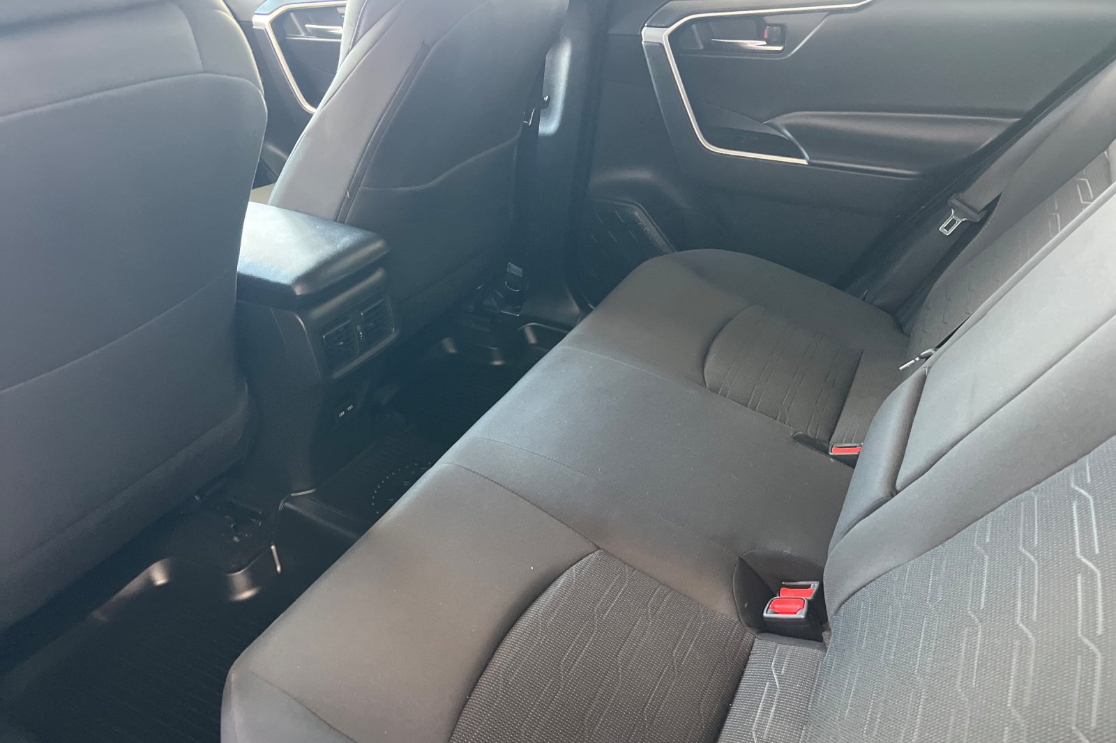 Certified 2022 Toyota RAV4 SE w/ Convenience Package AWD/4WD image 9