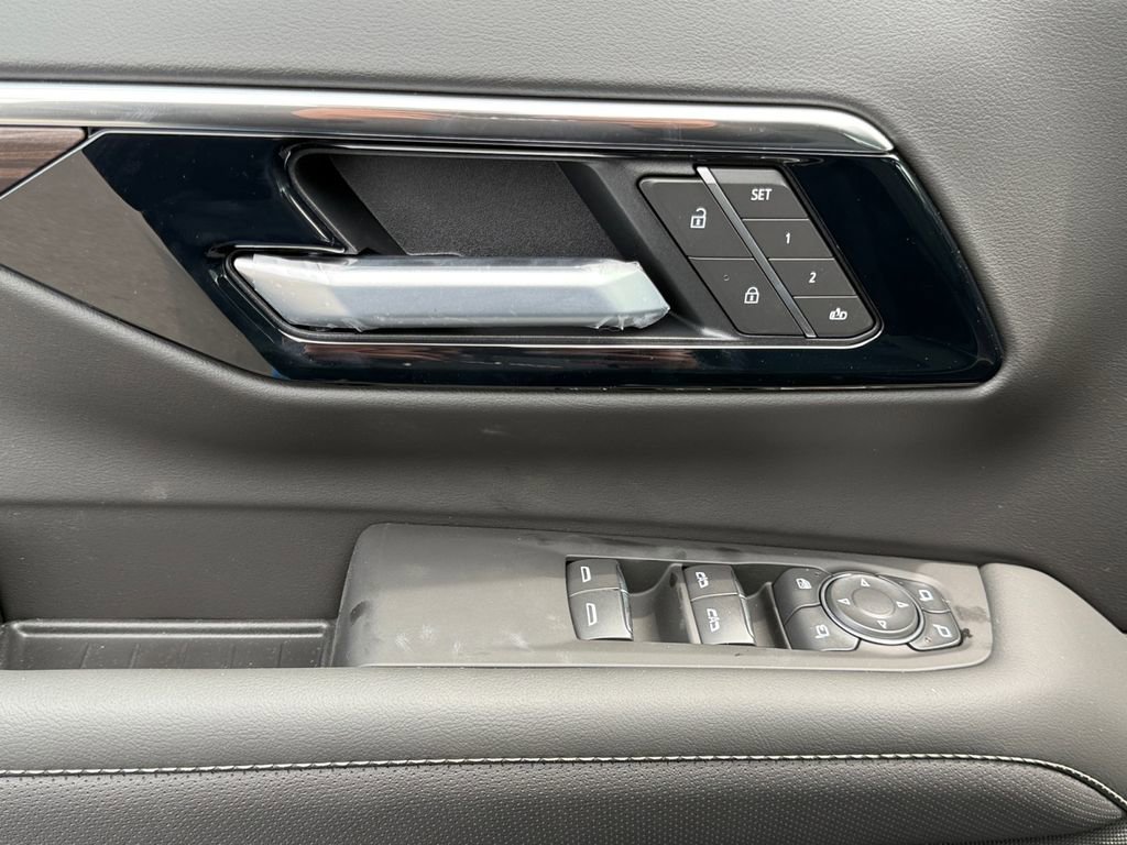 New 2026 Chevrolet Tahoe Premier AWD/4WD image 11