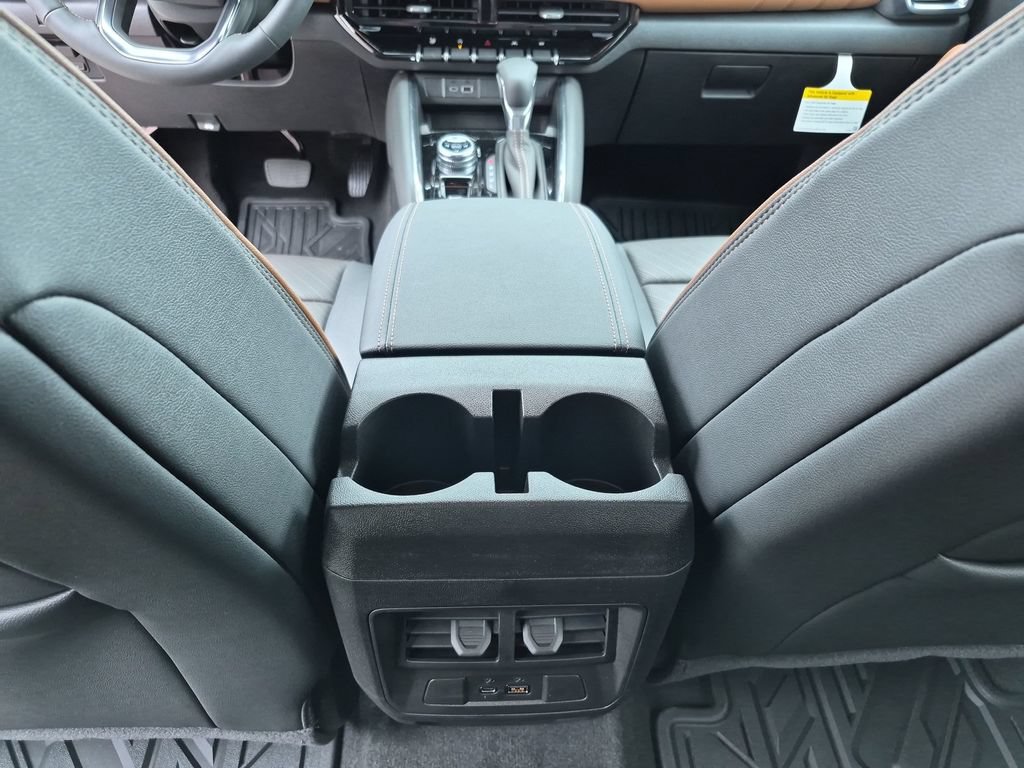 New 2026 GMC Canyon AT4 w/ AT4 Premium Package AWD/4WD image 35