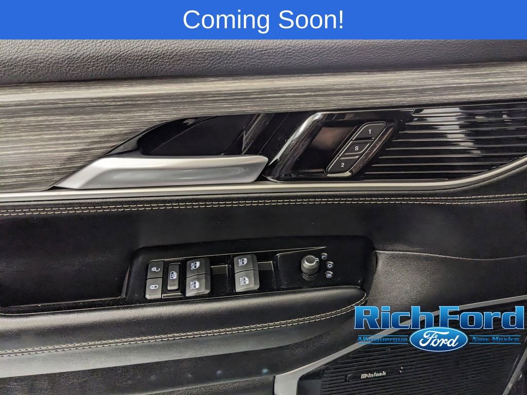 Used 2024 Jeep Wagoneer L Series III w/ Premium Group I AWD/4WD image 15