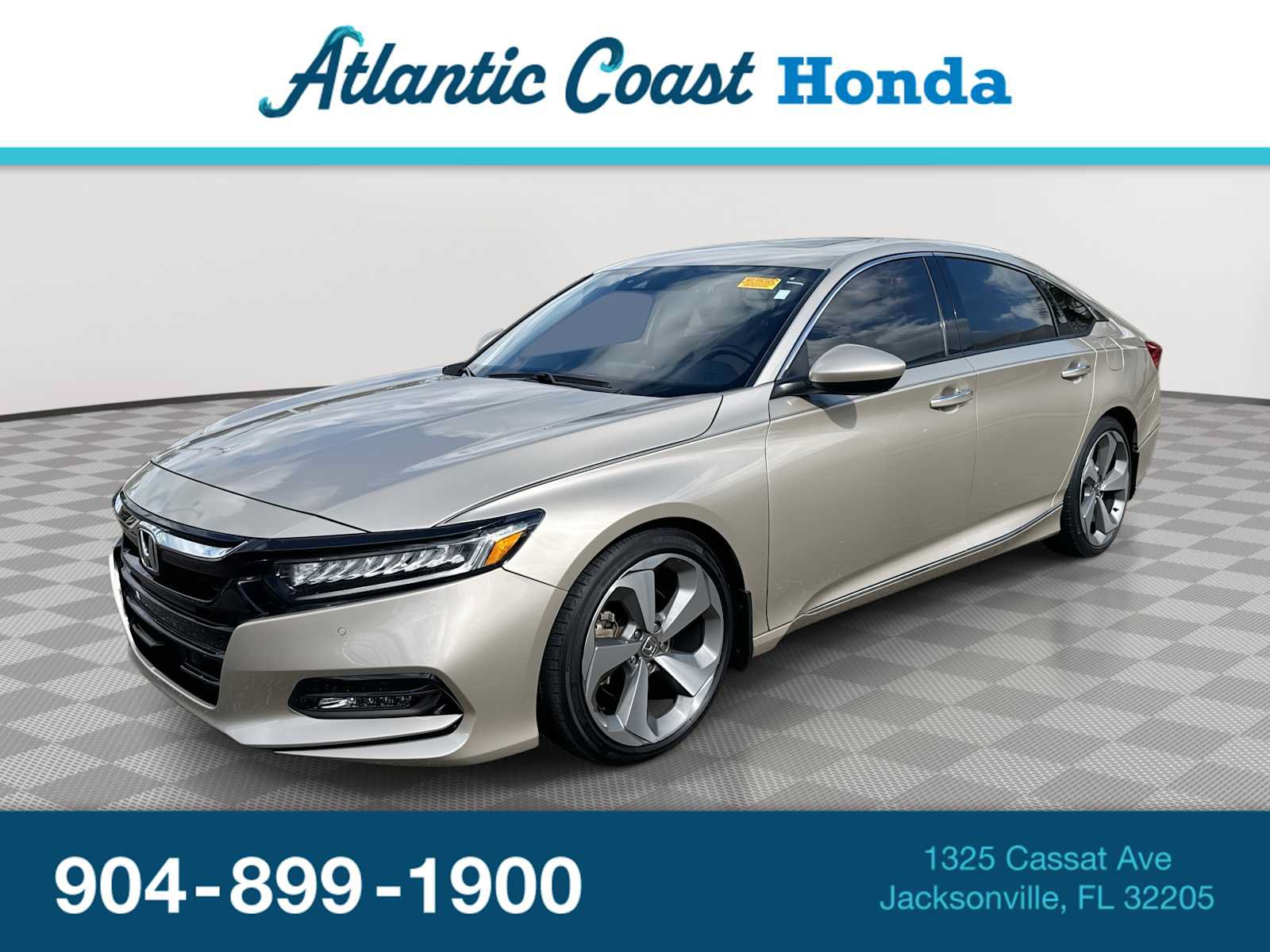 Used 2018 Honda Accord Touring image 1