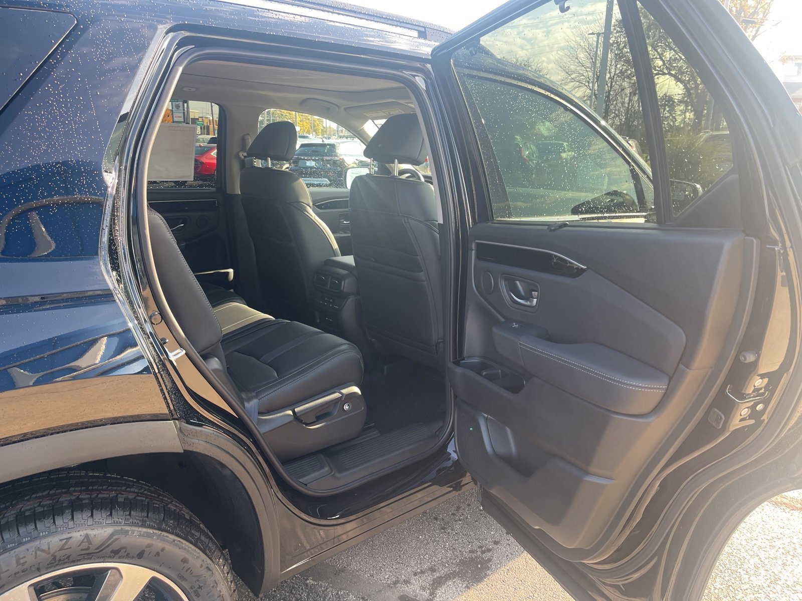 New 2025 Honda Pilot Touring image 14